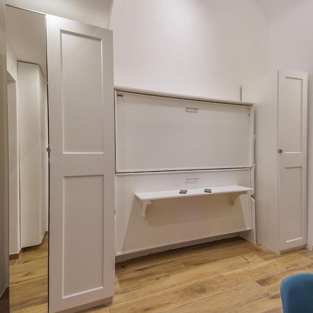 Live Suite Napoli Exterior photo