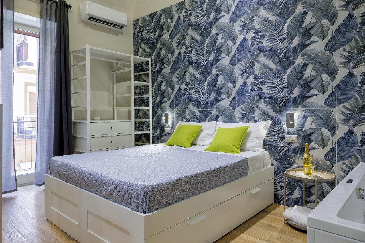 Live Suite Napoli Exterior photo